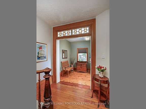 3rd image of 191 Stuart St