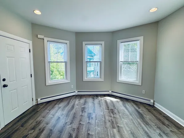102 Ruggles St Floor 2, Providence, RI 02908