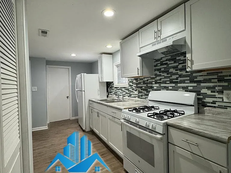 7300 W 128th Pl — Photo 6