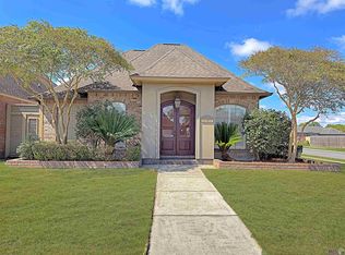 704 Fall Creek Dr, Baton Rouge, LA 70810