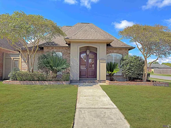 704 Fall Creek Dr, Baton Rouge, LA 70810