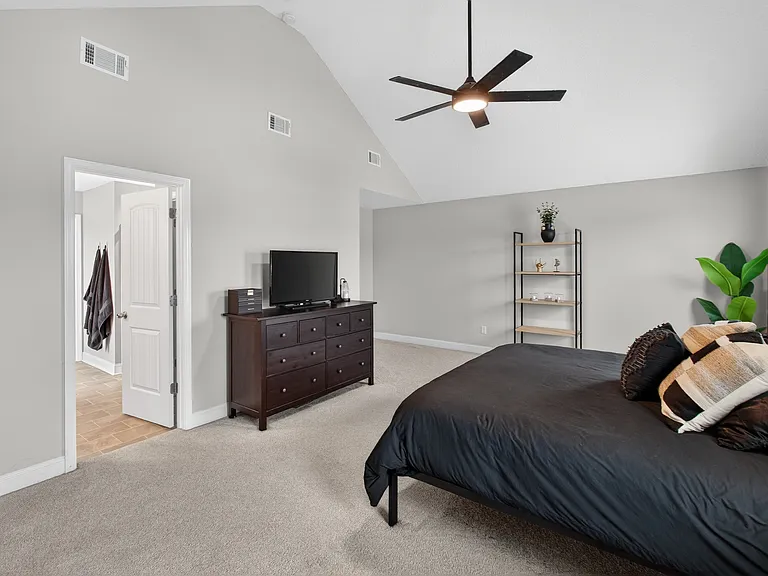 245 Alcott Cir — Photo 31