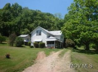 1013 Kites Run Rd, Walker, WV 26180