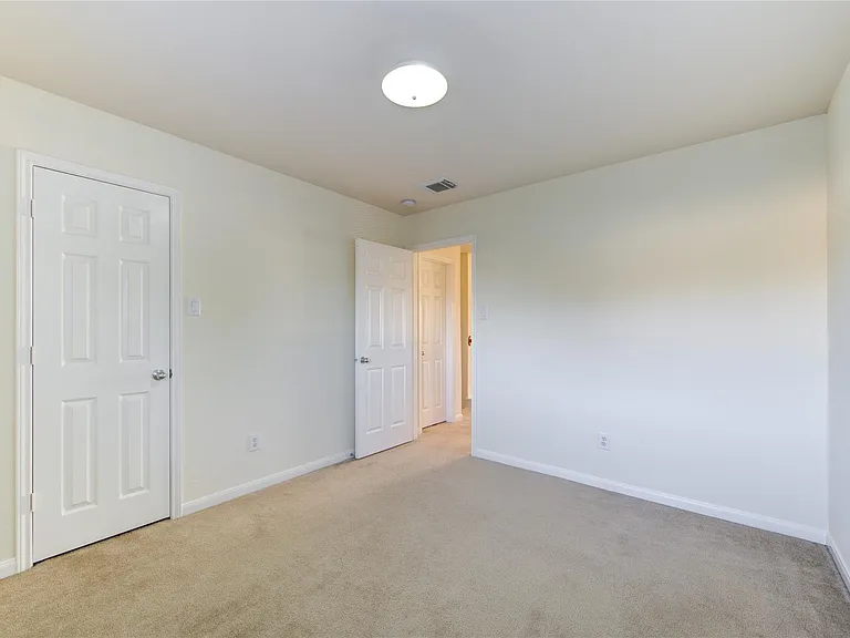 15326 Mission Oak Dr — Photo 11