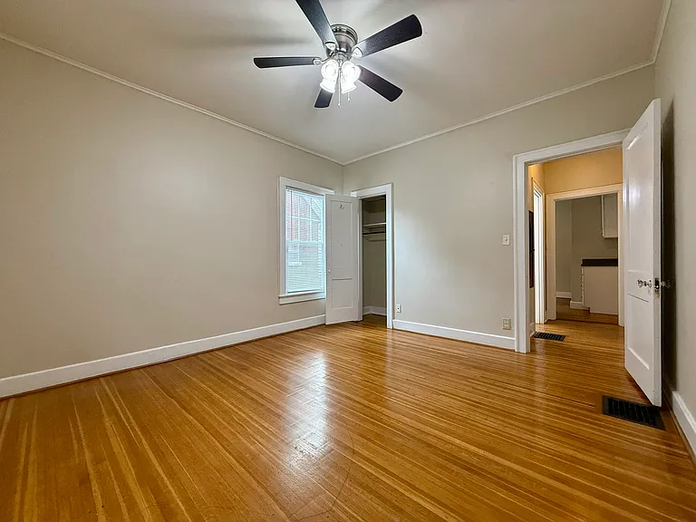 1823 Roanoke Ave #1 — Photo 16