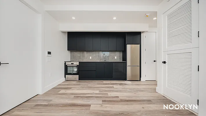 Rented by Nooklyn NYC LLC | media 208