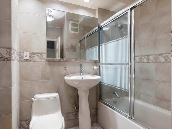 345 West 58th Street image 7 of 18