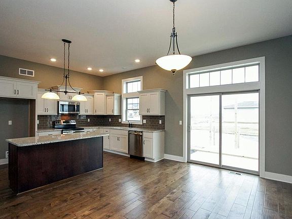 5th image of 2819 Weston Dr