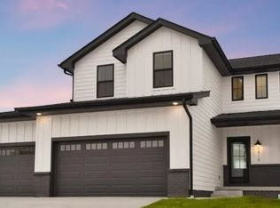 9410 S 71st Ave, Papillion, NE 68133