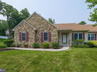 2314 Daisy Rd, York, PA 17402