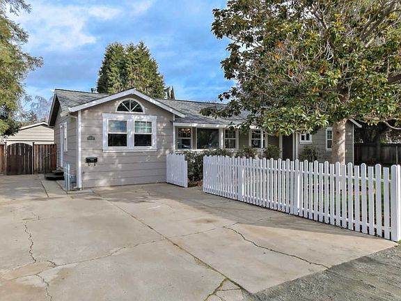 2nd image of 918 Marilyn Dr
