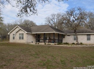136 Pullman Rd, La Vernia, TX 78121