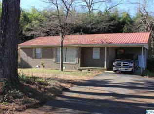 527 Swimming Buck Farm Ln, Horton, AL 35980