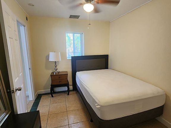 4th image of 2310 Dewey St
