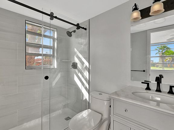 4th image of 11 Willowbrook Lane #108