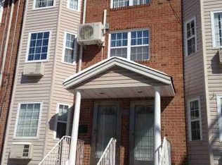 7933 153rd St, Flushing, NY 11367