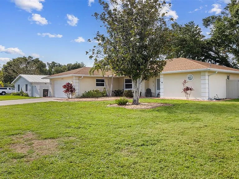 5776 Augusta Cir — Photo 3