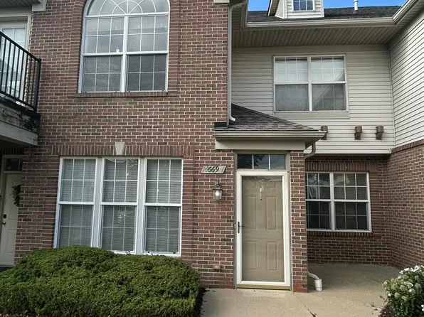 669 Worthington Dr, Lansing, MI 48906