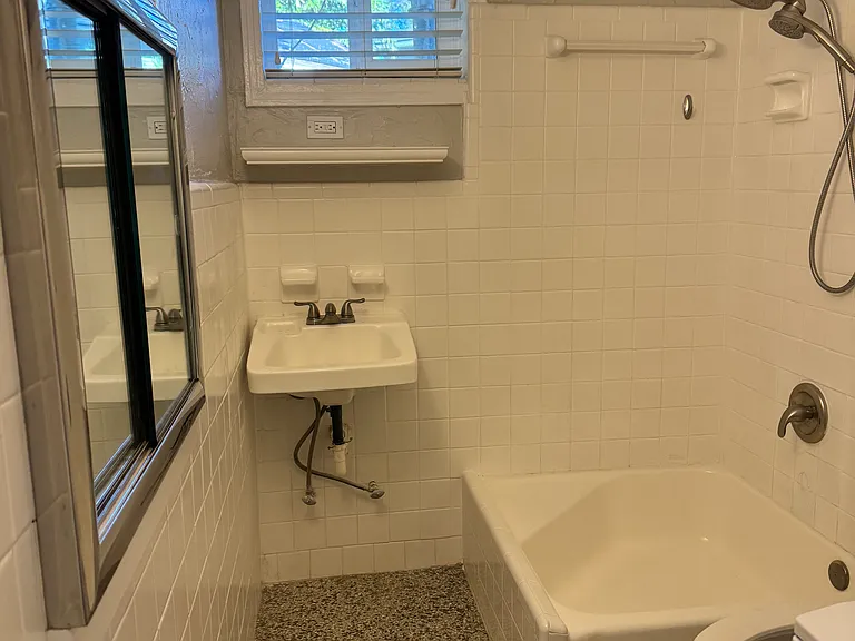 2517 W Palm Dr #3 — Photo 8