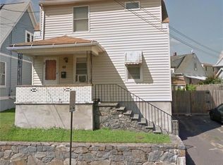 69 Amsterdam Ave, Bridgeport, CT 06606