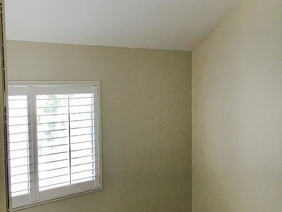 5th image of 548 Via De La Valle Unit I