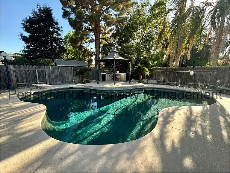 7501 Lucille Ave — Photo 17