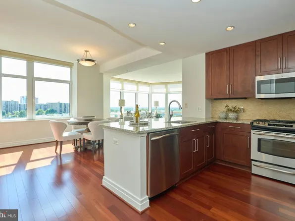 8220 Crestwood Heights Dr APT 1417, Mc Lean, VA 22102