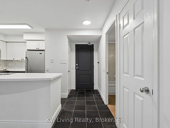 2nd image of 388 Bloor St E #707