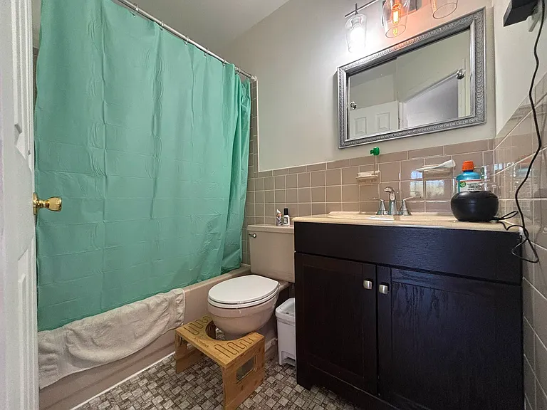 46-09 Astoria Blvd N #2 — Photo 9
