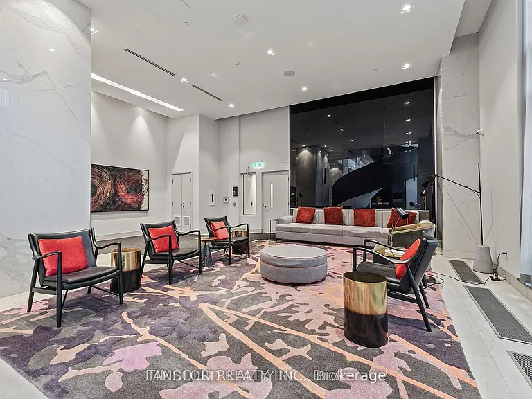 5 Mabelle Ave #Penthouse 33 — Photo 26