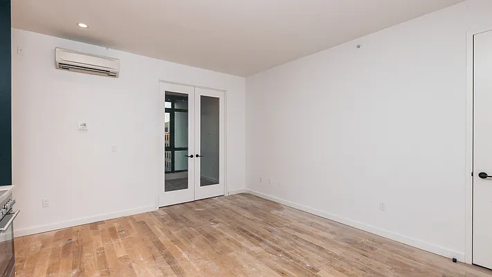 Rented by Nooklyn NYC LLC | media 42