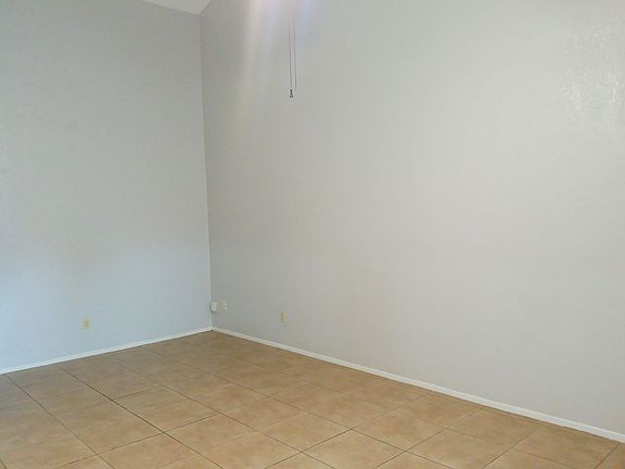 4th image of 6628B Hardwick St