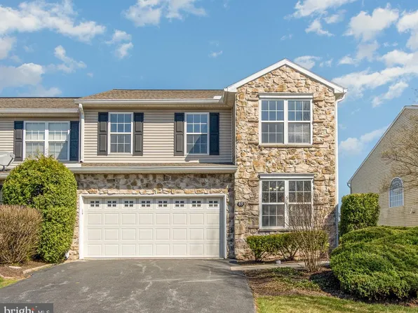 89 Carousel Cir, Hershey, PA 17033
