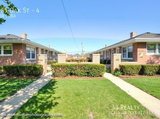 459 Oak St APT 4, Des Plaines, IL 60016