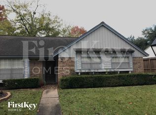 222 Magic Oaks Dr, Spring, TX 77388