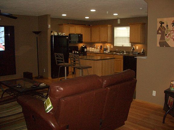 5th image of 6002 N. 167th Plaza