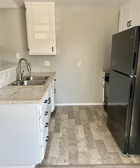 5000 Echo Street — Photo 4