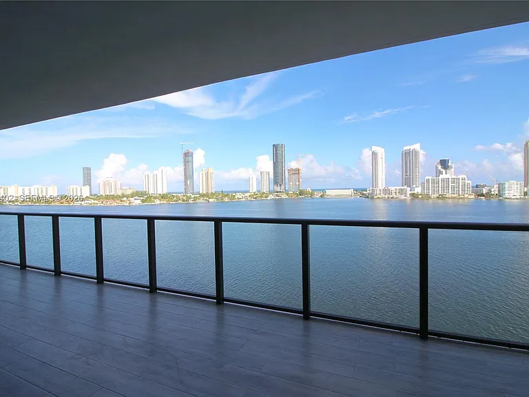 5000 Island Estates Dr #606 — Photo 2