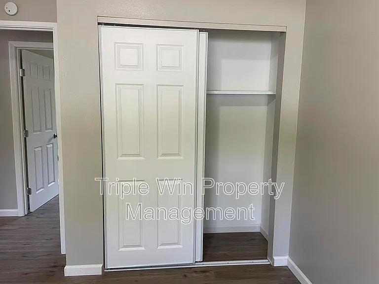 2415 Stoney End Ct — Photo 25