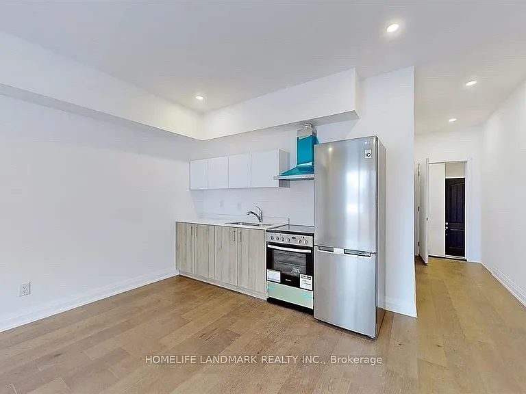 35 Persica St #LOWER — Photo 3