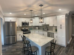 30 Plaza De Las Flores UNIT E, Freehold, NJ 07728
