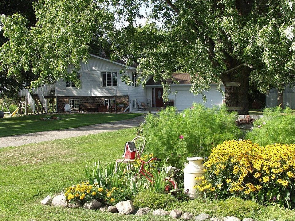 For Sale: 11092 10th Street NW, Annandale, MN 55302