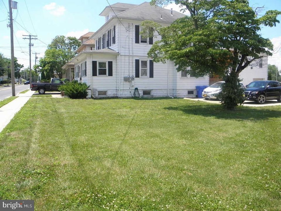 2nd image of 103 Ellis St