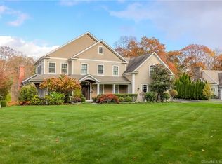 634 Booth Hill Rd, Trumbull, CT 06611