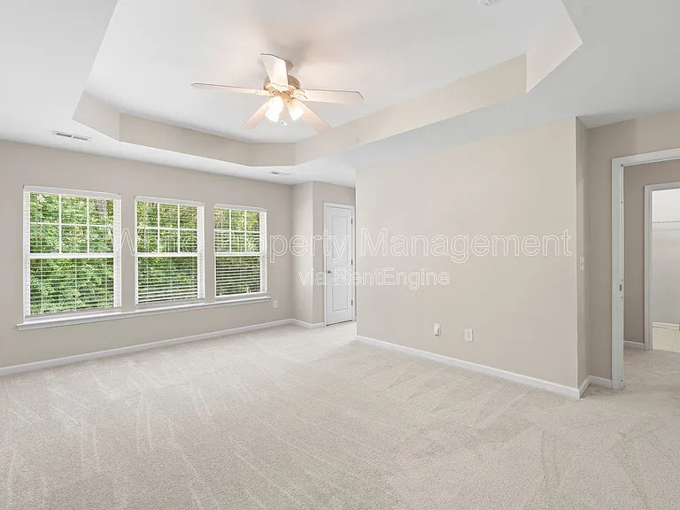 1141 Hammond Dr — Photo 20