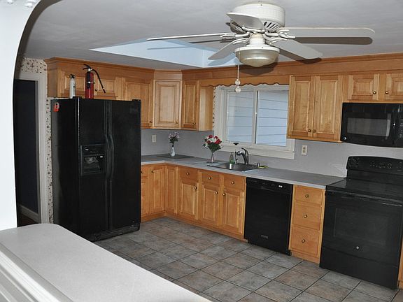 Kitchen
						:
						skylight