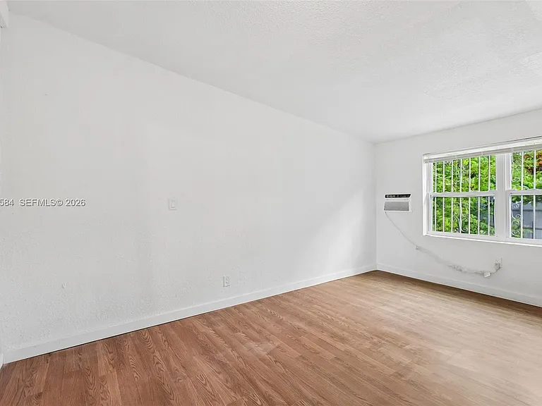 1045 NW 115th St — Photo 33