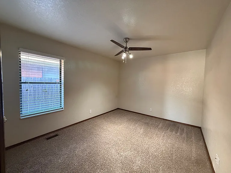 18509 Chestnut Oak Dr — Photo 27