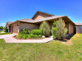 18601 Agua Dr, Edmond, OK 73012