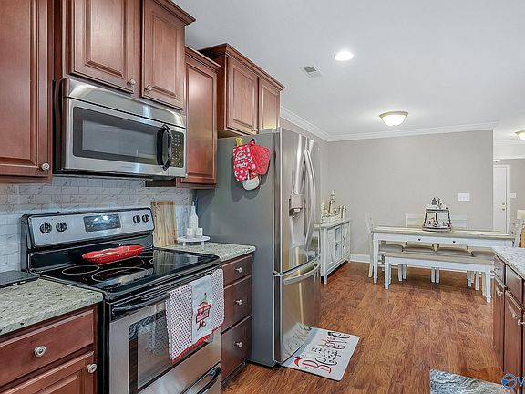 2nd image of 5024 Montauk Trl SE